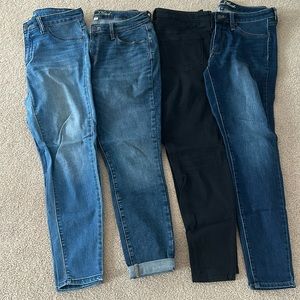4 pair of universal threads size 8/29r denim jeans -good condition
